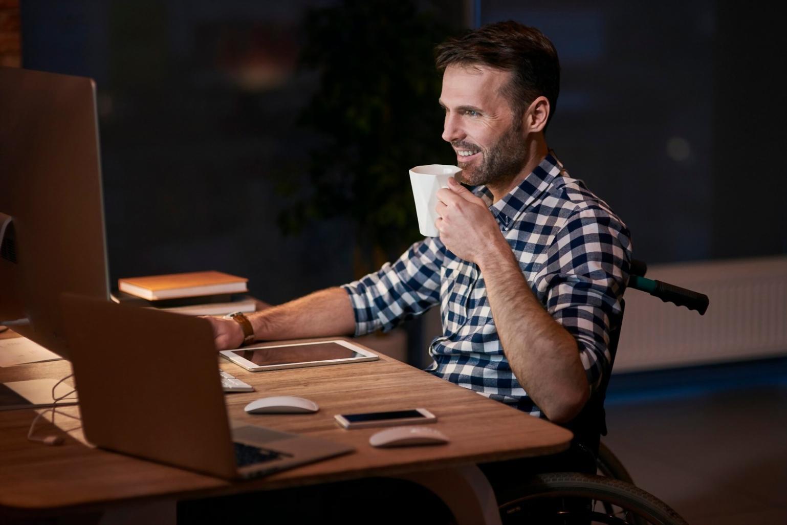 Certificación de cumplimiento legal